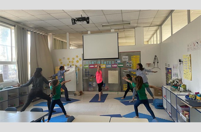 extraprog Kidding around yoga abierto